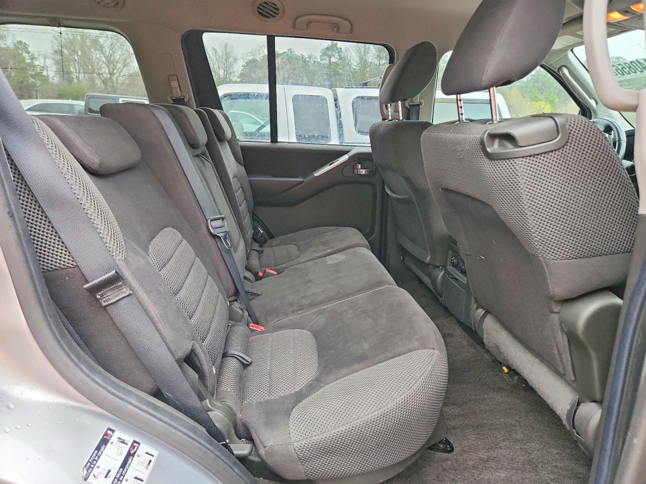2010 NISSAN PATHFINDER S photo 31