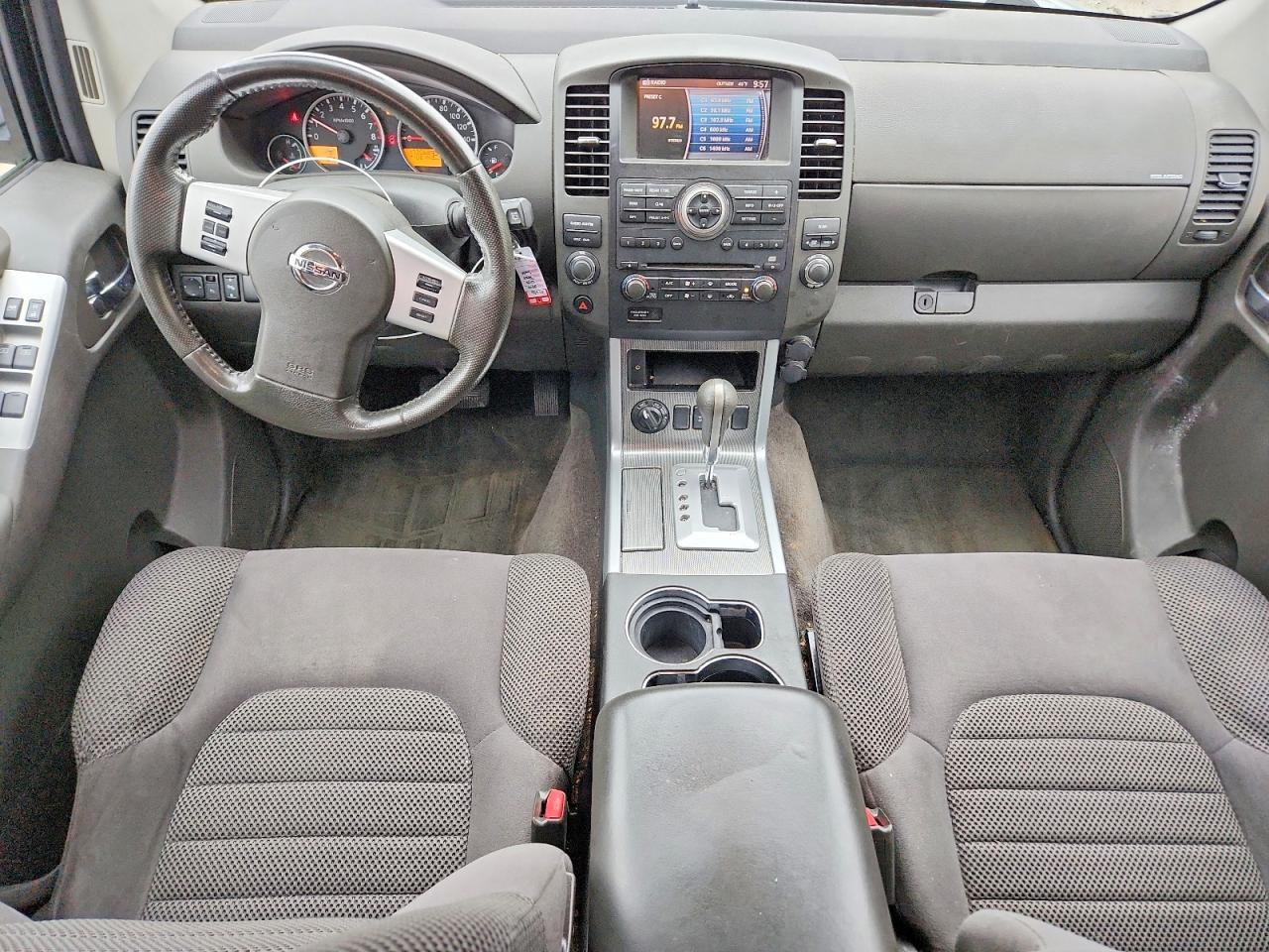 2010 NISSAN PATHFINDER S photo 22