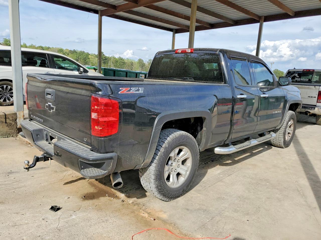 2016 CHEVROLET SILVERADO K1500 LT photo 3