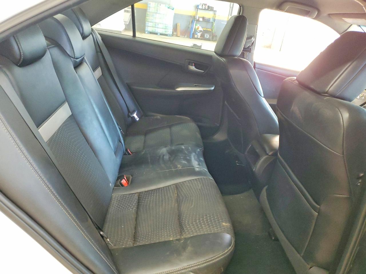 2012 TOYOTA CAMRY SE photo 10