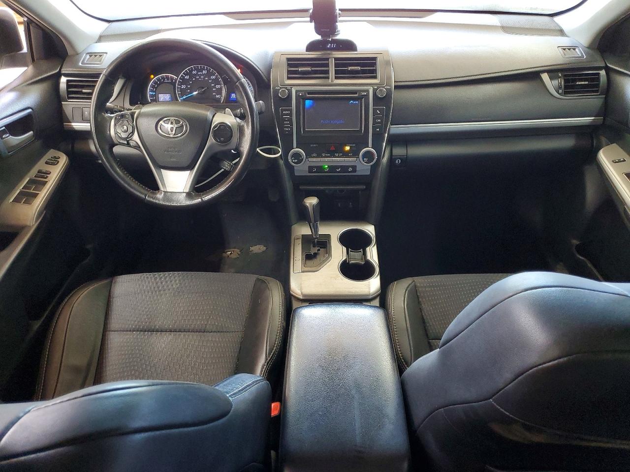 2012 TOYOTA CAMRY SE photo 8