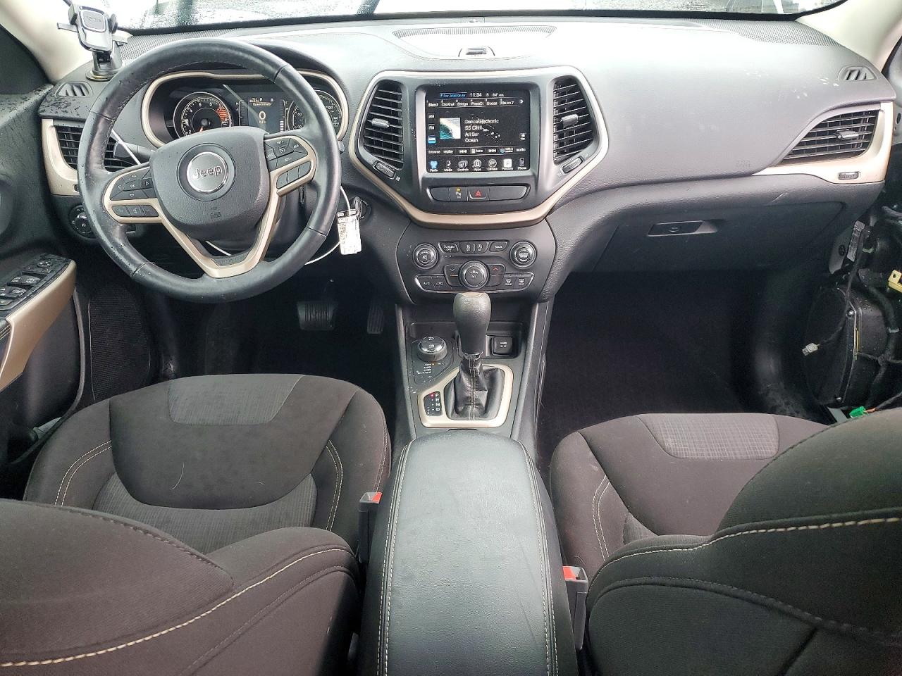 2017 JEEP CHEROKEE LATITUDE photo 15