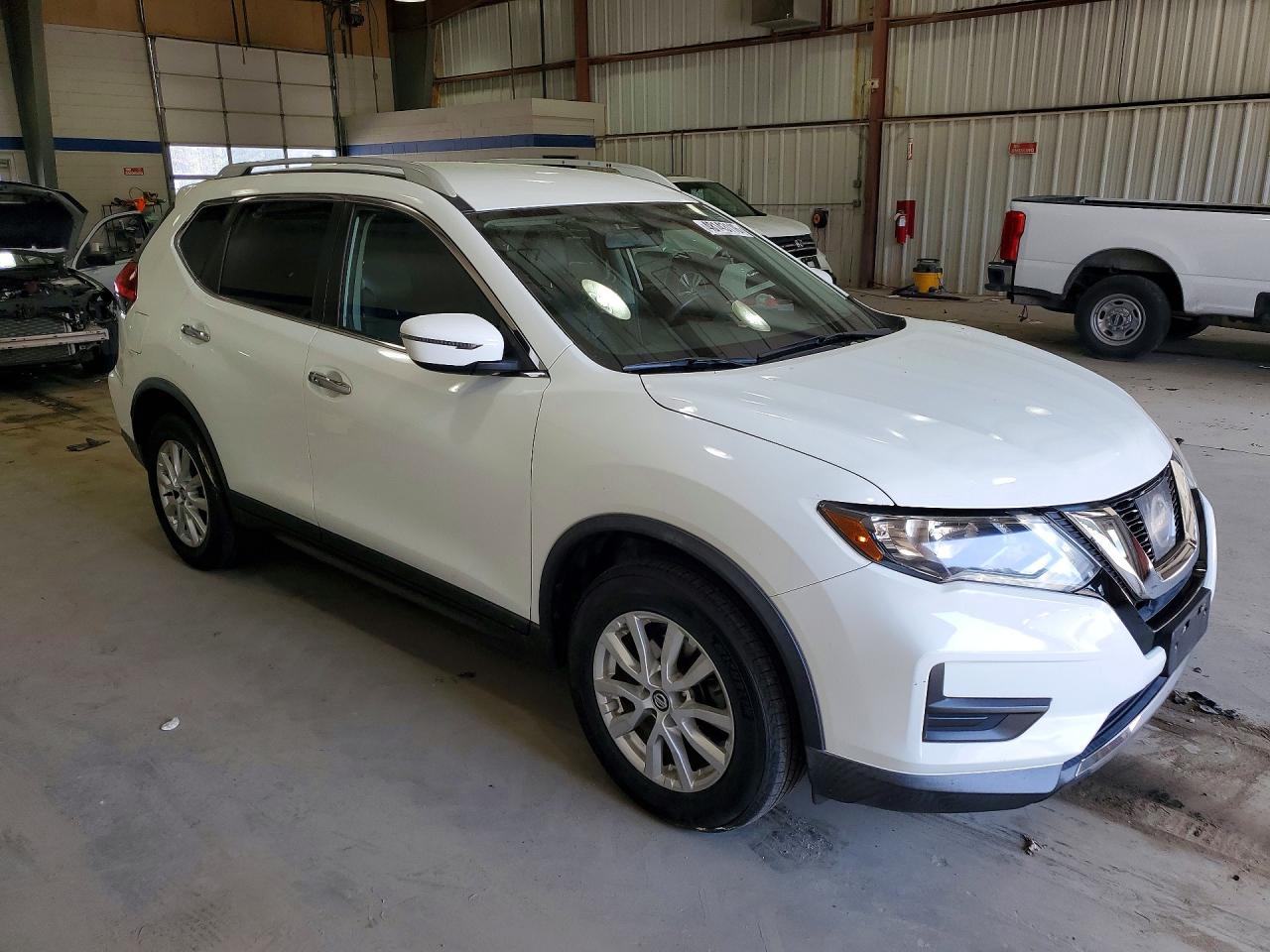2017 NISSAN ROGUE SV photo 7