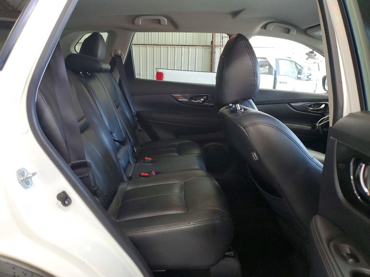 2017 NISSAN ROGUE SV photo 21