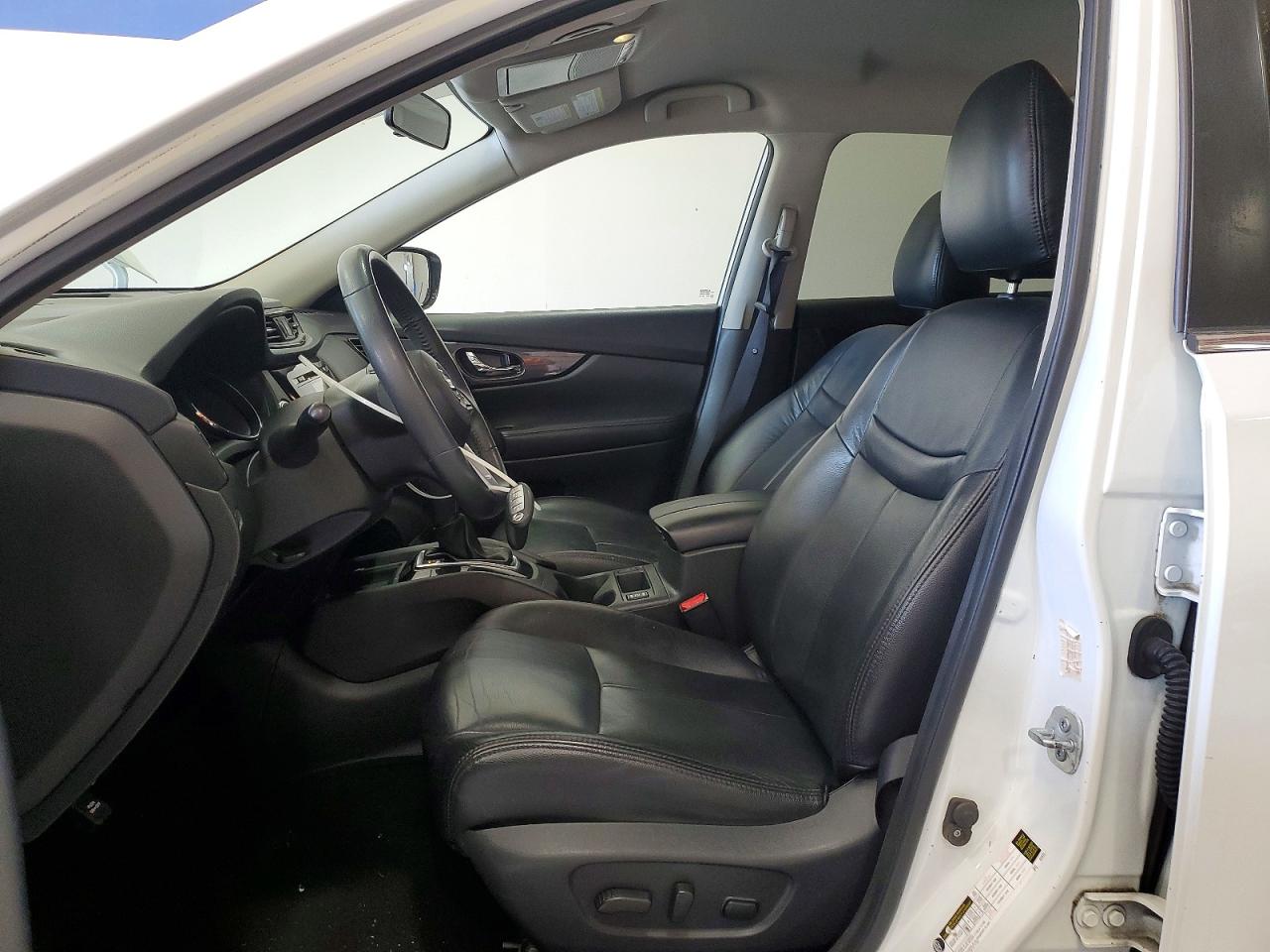 2017 NISSAN ROGUE SV photo 13