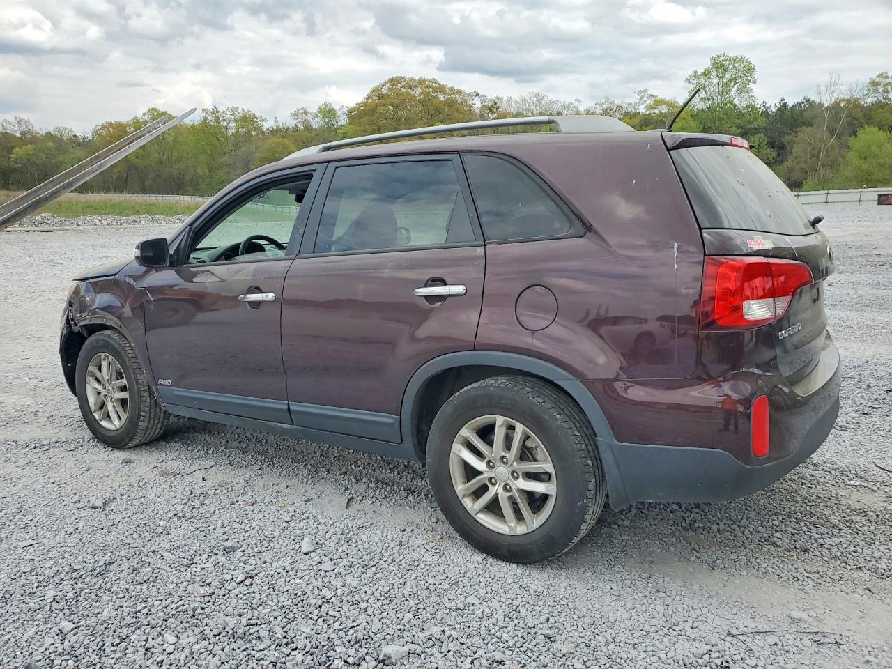 2015 KIA SORENTO LX photo 2