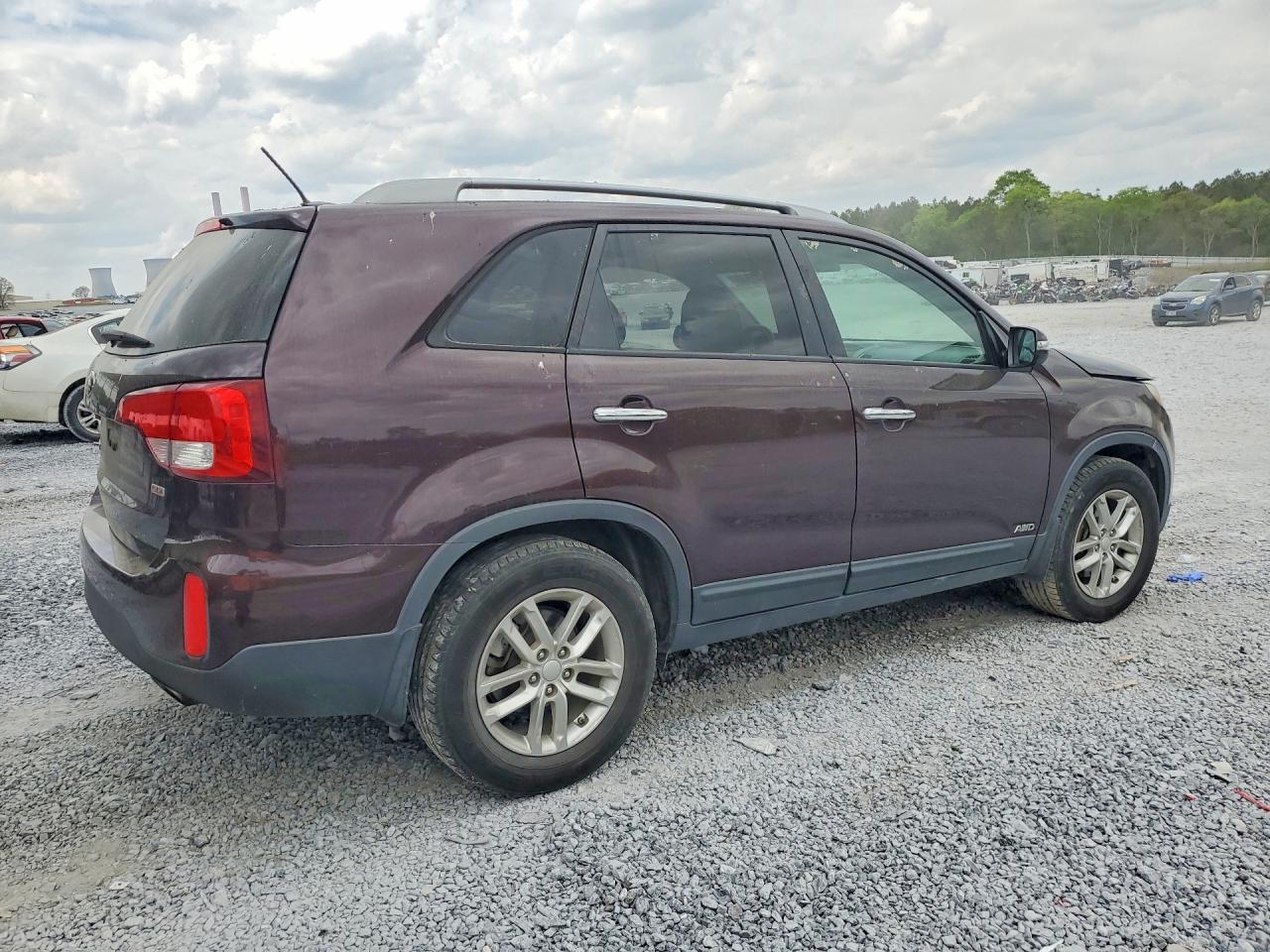 2015 KIA SORENTO LX photo 3