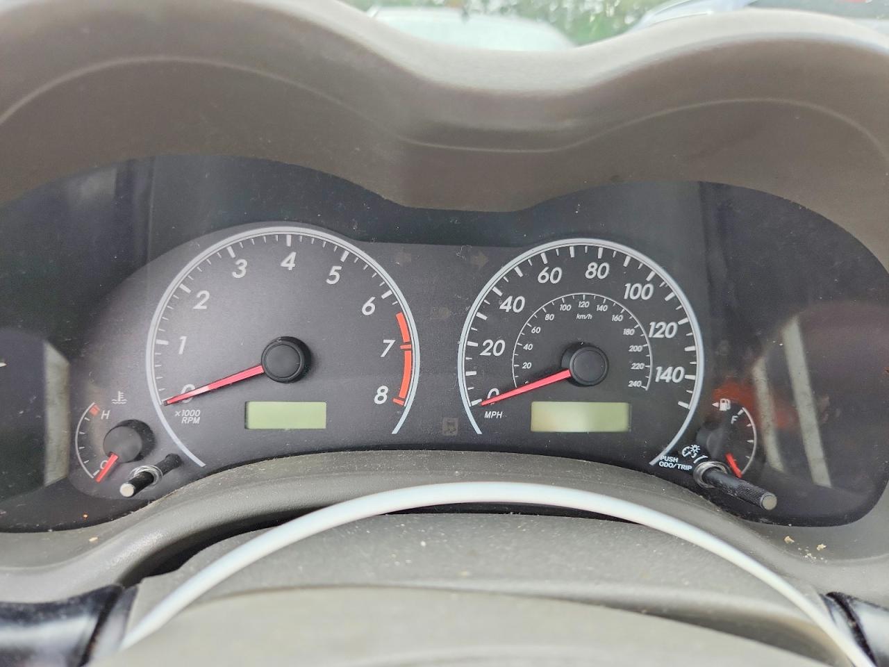 2010 TOYOTA COROLLA LE photo 25