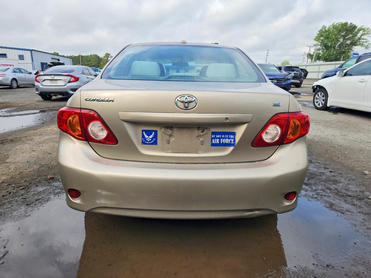 2010 TOYOTA COROLLA LE photo 16
