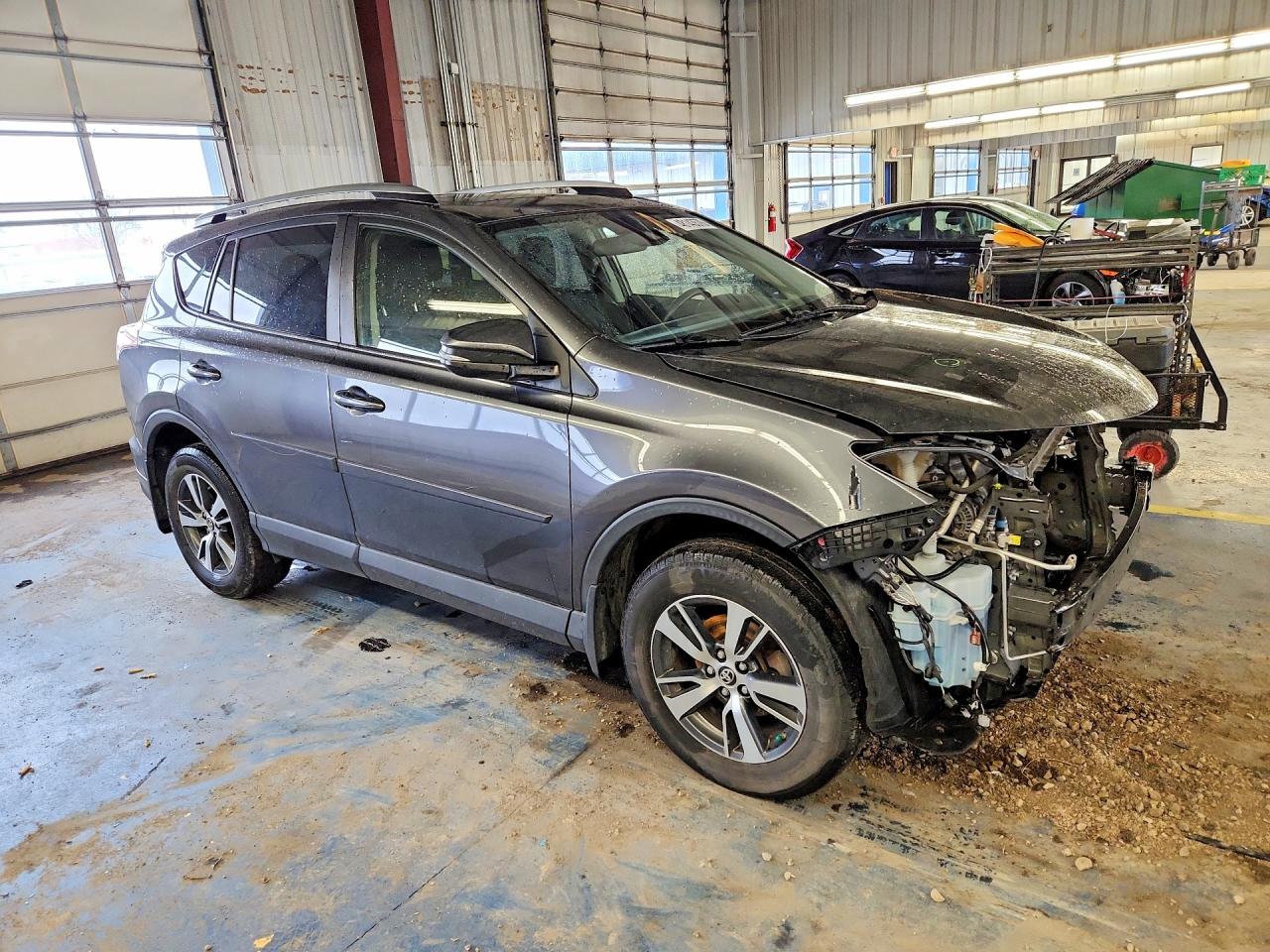 2018 TOYOTA RAV4 XLE photo 10