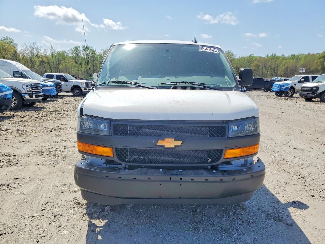 2025 CHEVROLET EXPRESS 3500 CARGO DELIVERY VAN photo 13