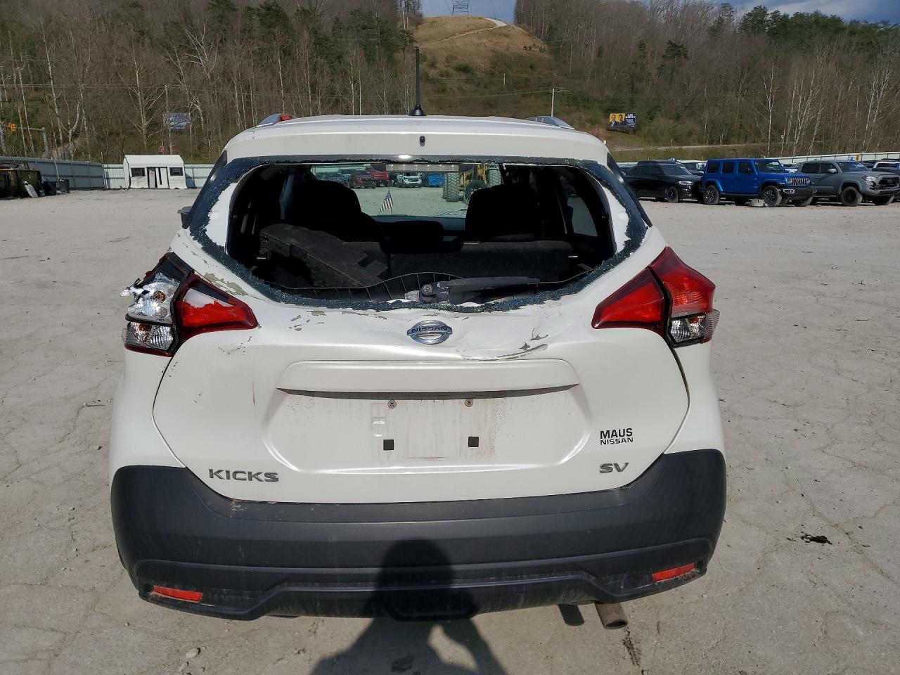 2019 NISSAN KICKS SV photo 11