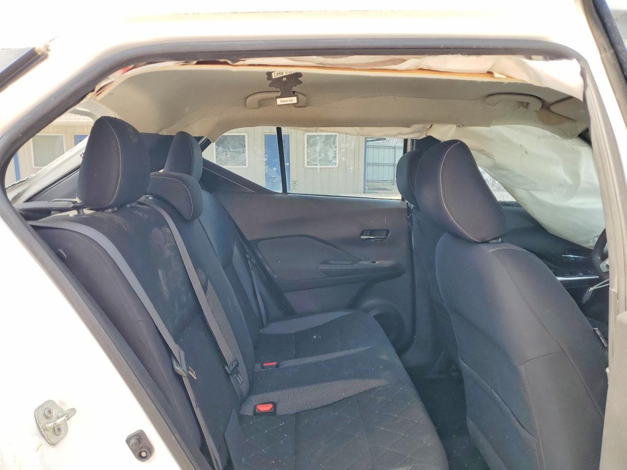 2019 NISSAN KICKS SV photo 21