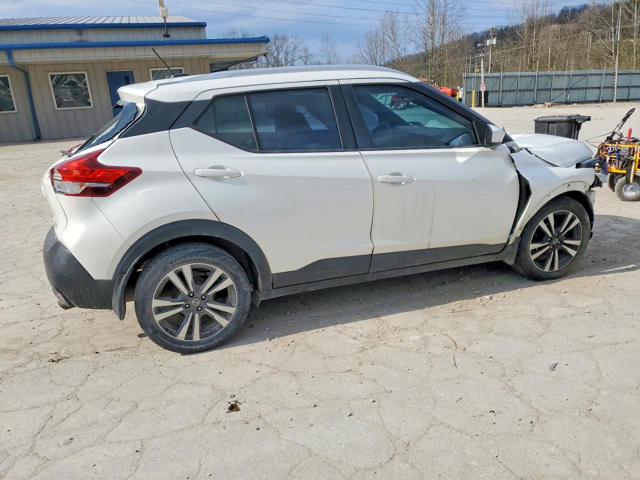 2019 NISSAN KICKS SV photo 5