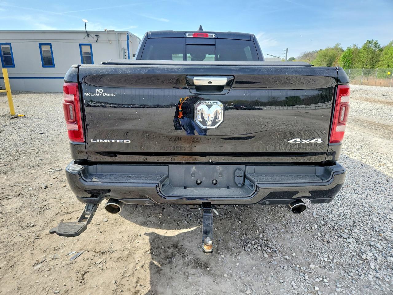 2019 RAM 1500 LIMITED photo 11