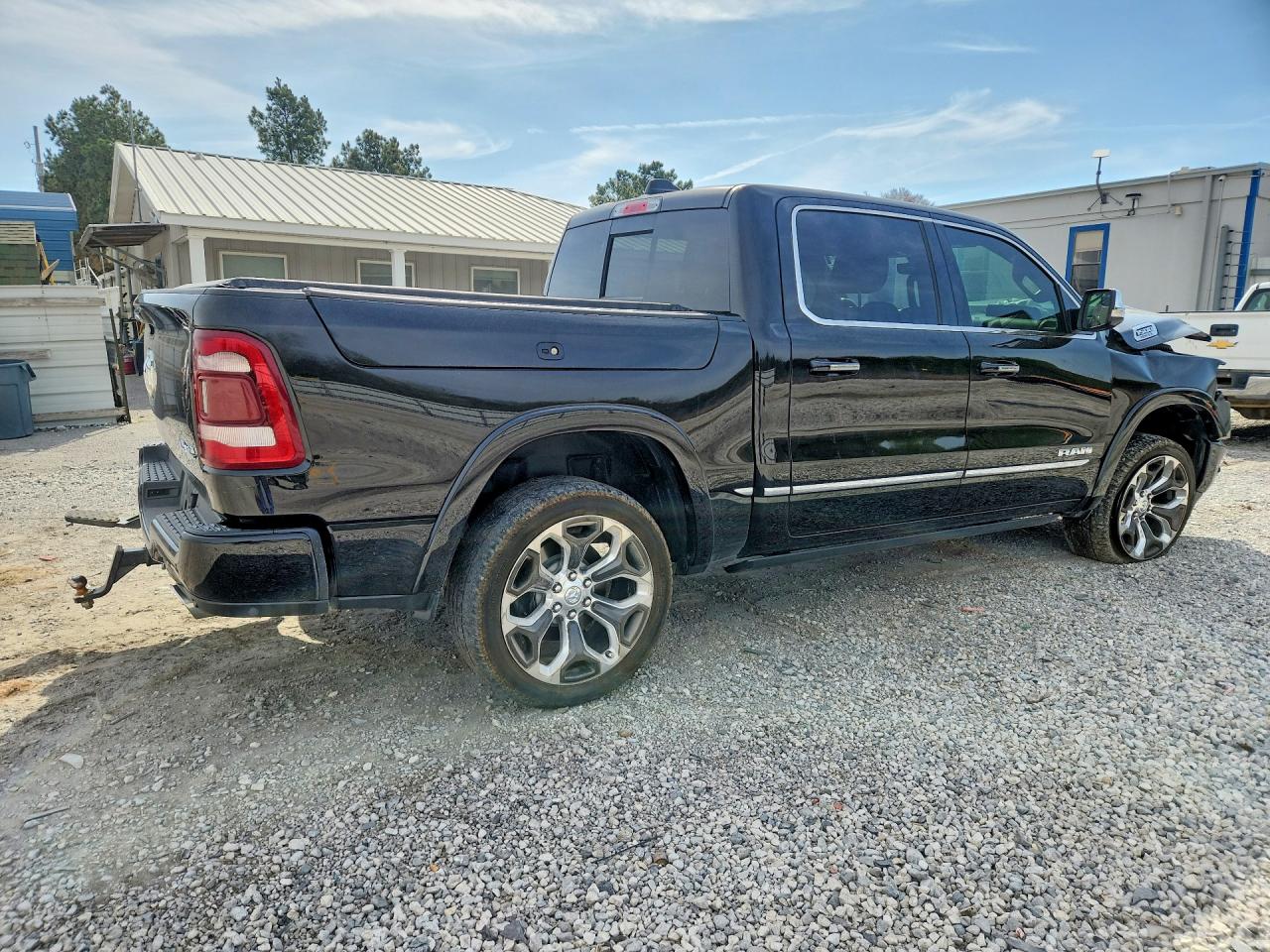 2019 RAM 1500 LIMITED photo 5