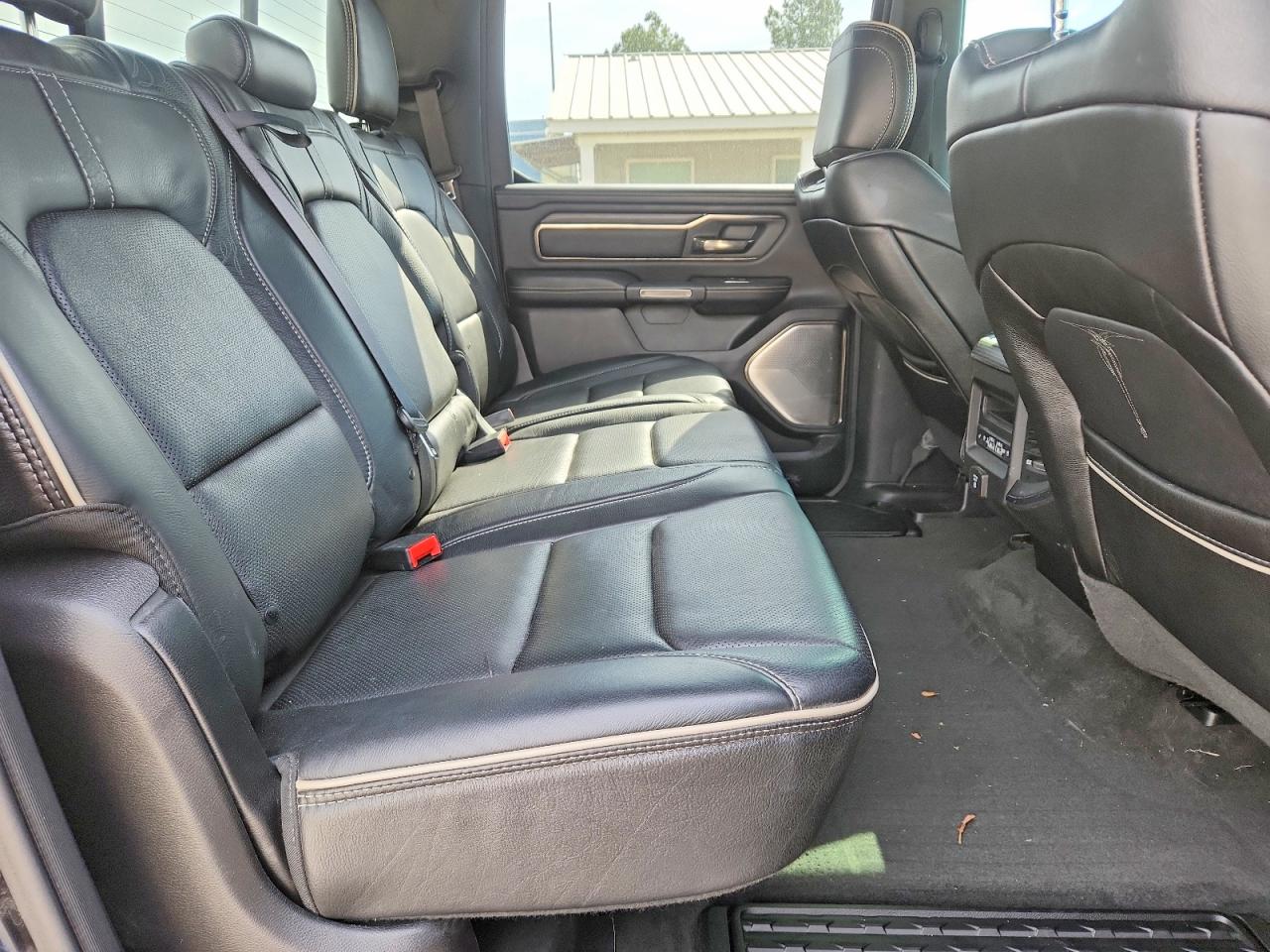 2019 RAM 1500 LIMITED photo 19