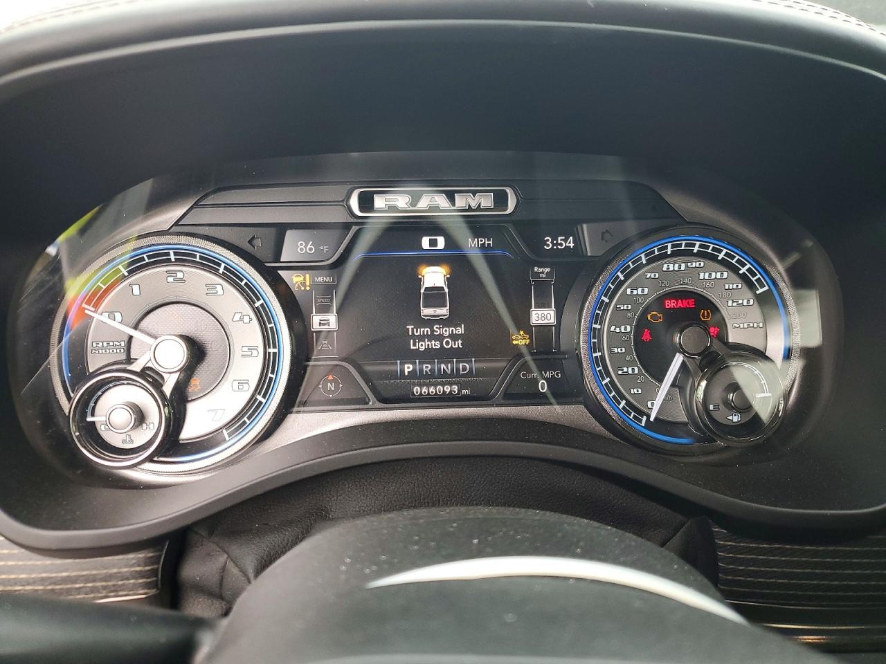 2019 RAM 1500 LIMITED photo 17