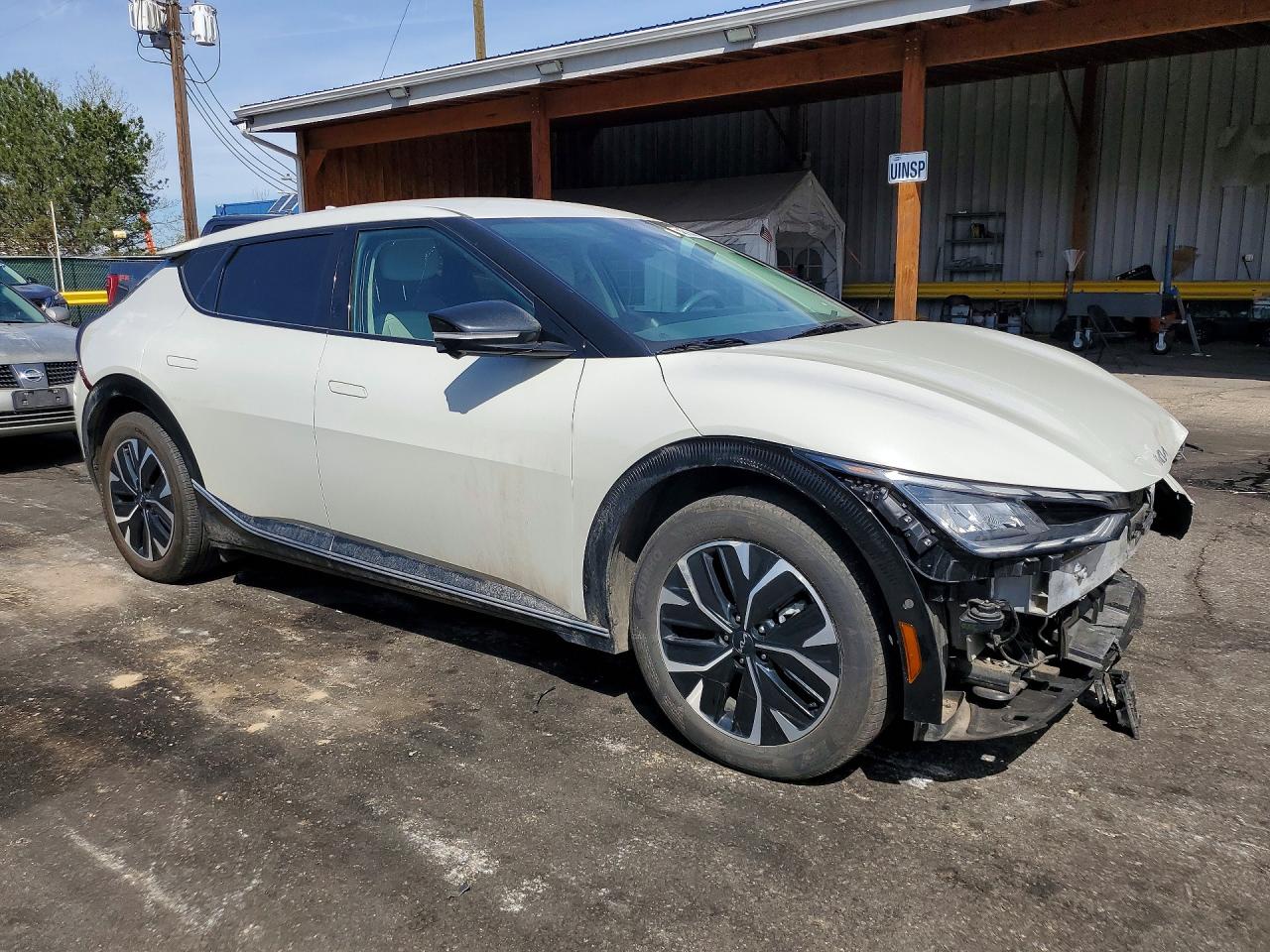 2022 KIA EV6 WIND photo 4