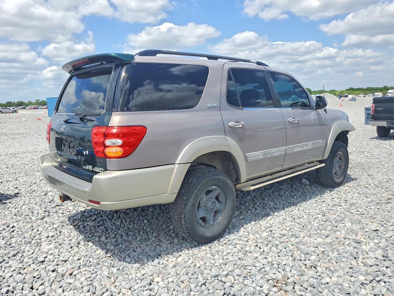 2002 TOYOTA SEQUOIA SR5 photo 3