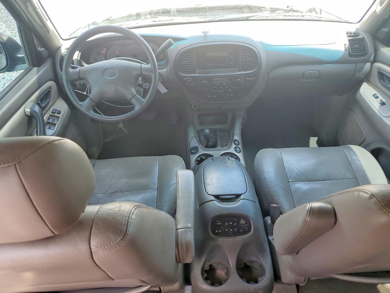 2002 TOYOTA SEQUOIA SR5 photo 8