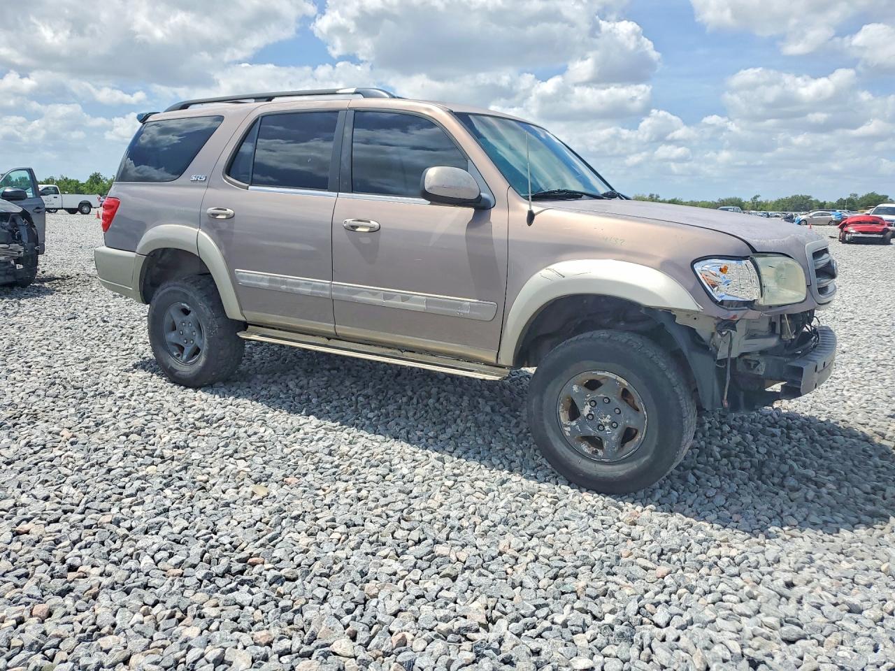 2002 TOYOTA SEQUOIA SR5 photo 4