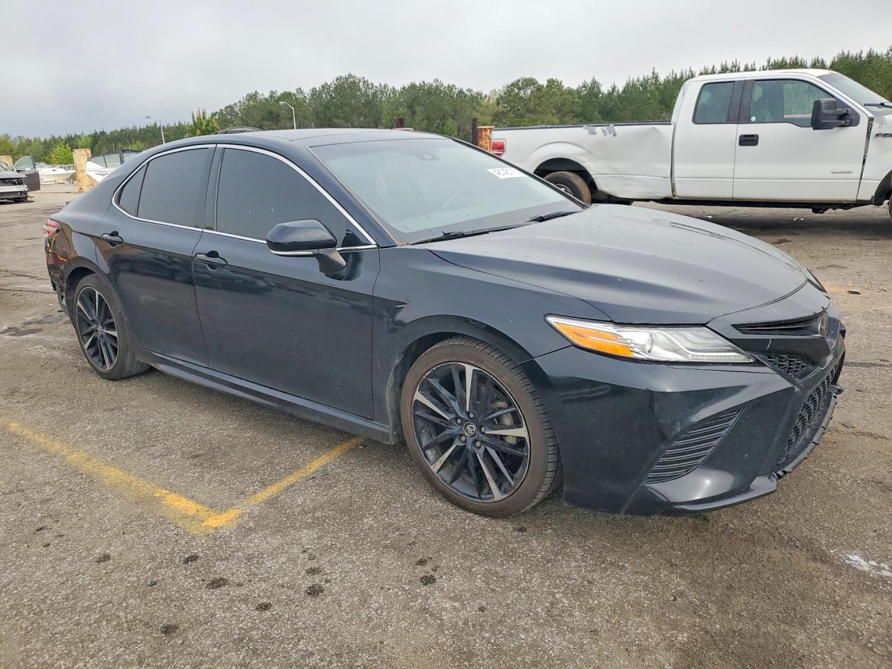 2020 TOYOTA CAMRY XSE photo 4
