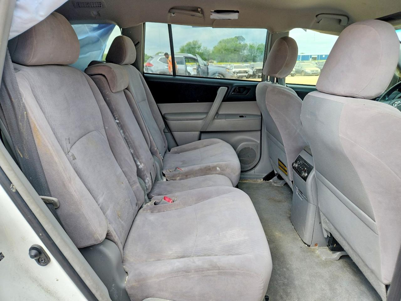 2009 TOYOTA HIGHLANDER BASE photo 11