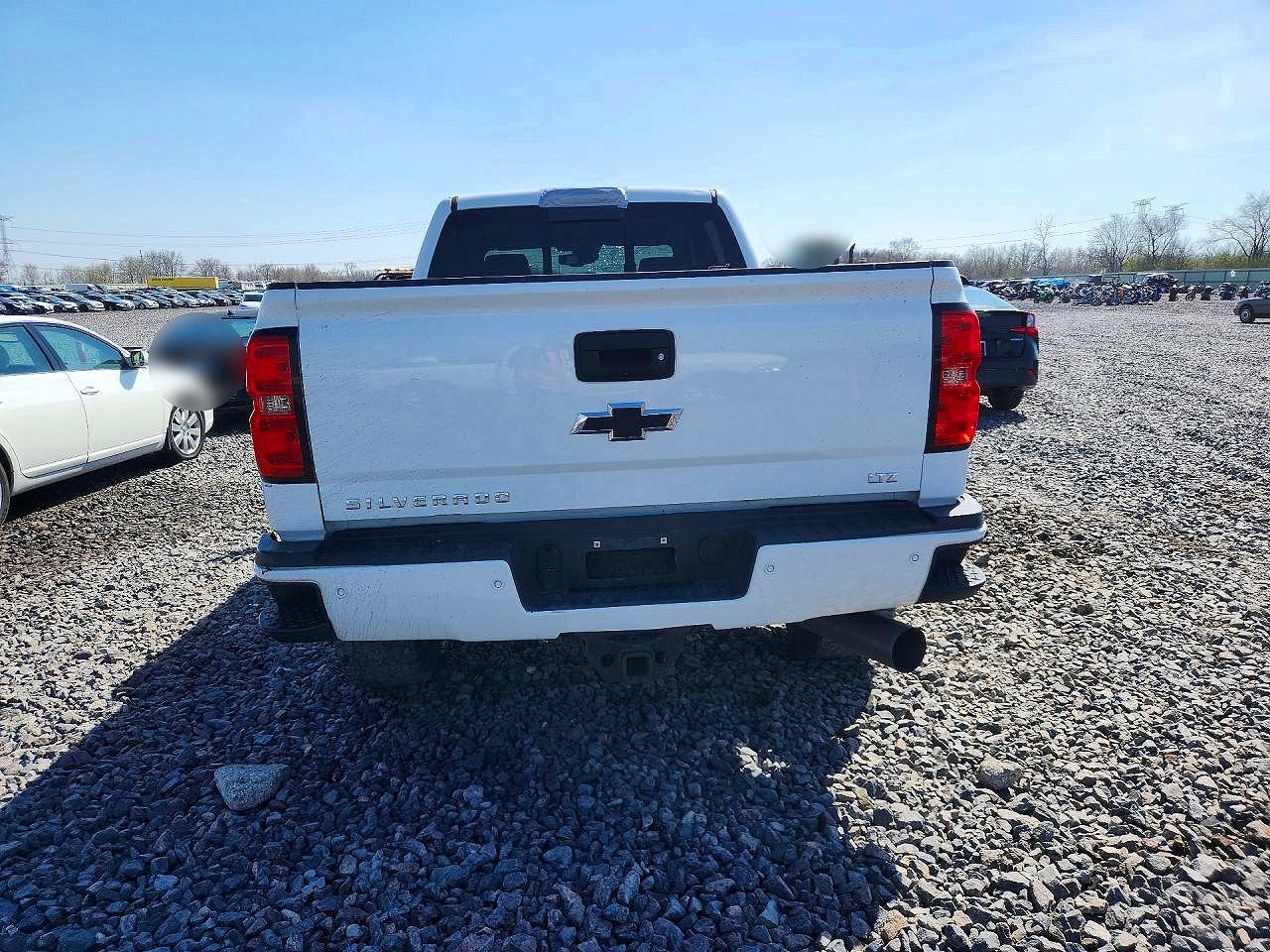 2018 CHEVROLET SILVERADO K2500 HEAVY DUTY LTZ photo 11