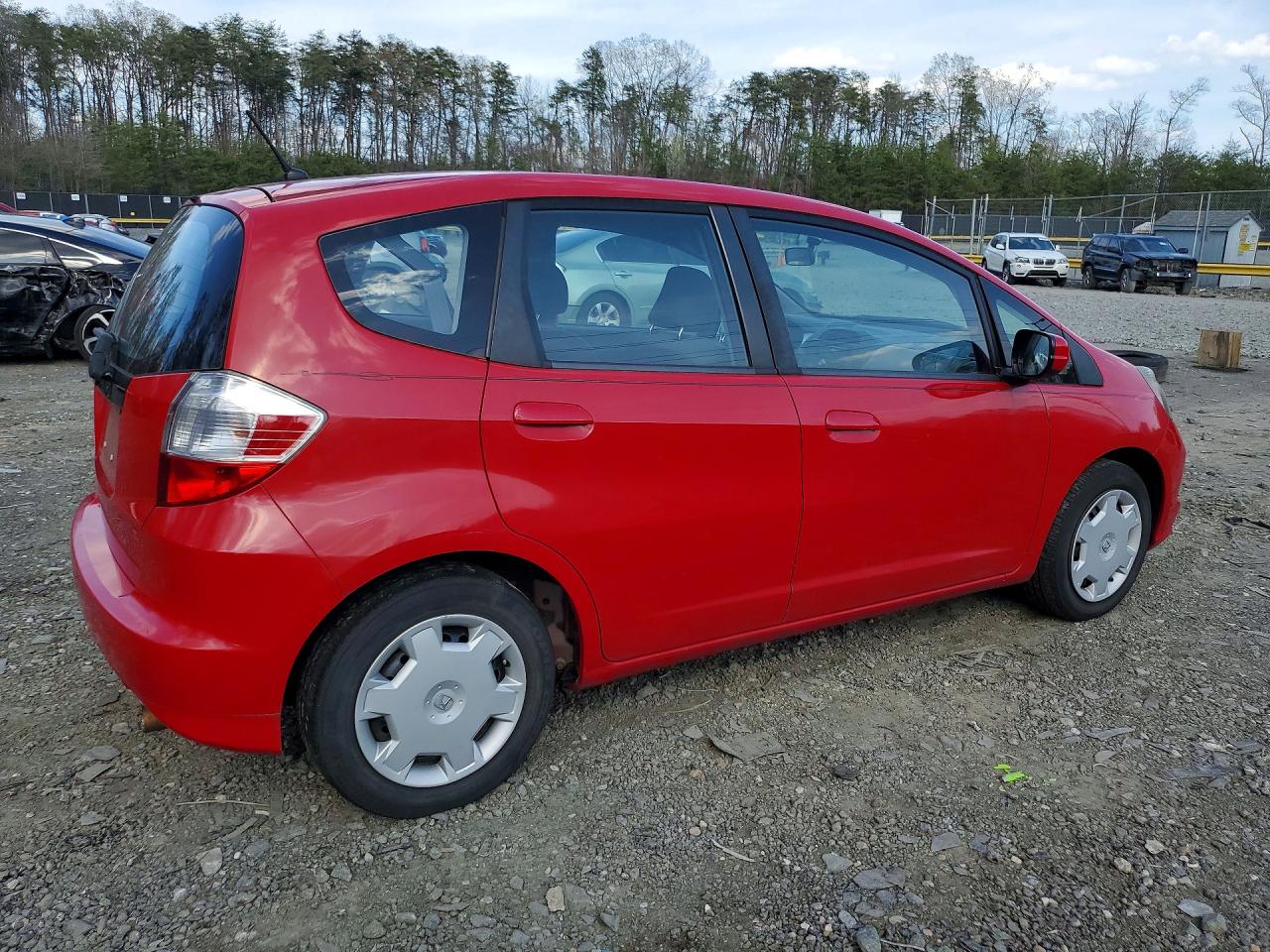 2013 HONDA FIT photo 5