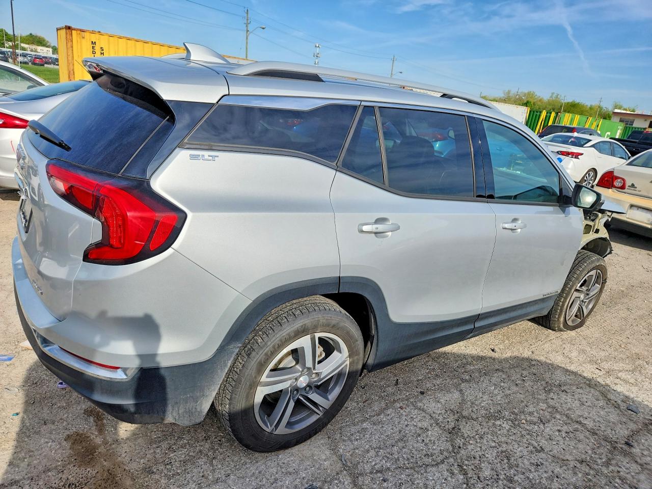 2019 GMC TERRAIN SLT photo 5