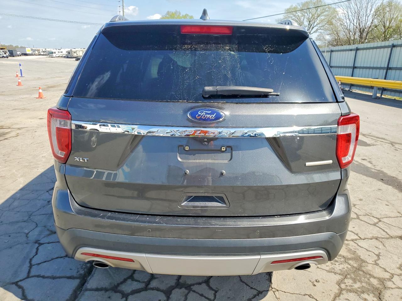 2016 FORD EXPLORER XLT photo 6
