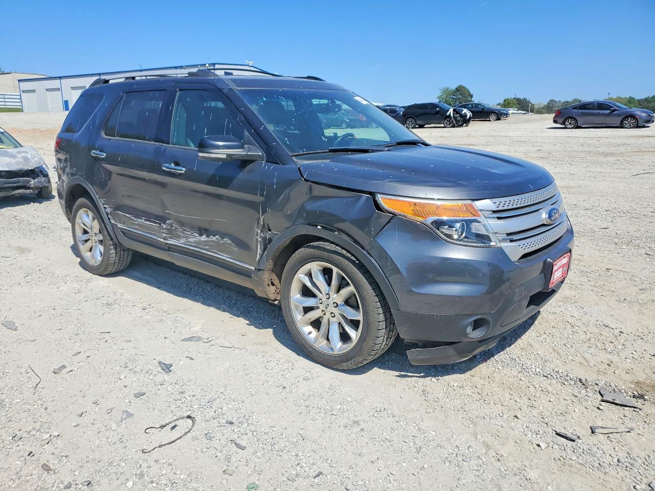 2015 FORD EXPLORER XLT photo 7