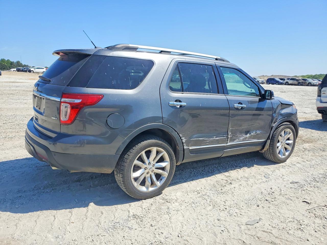 2015 FORD EXPLORER XLT photo 5