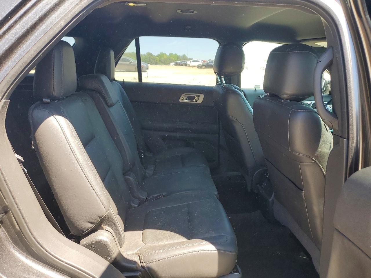 2015 FORD EXPLORER XLT photo 21