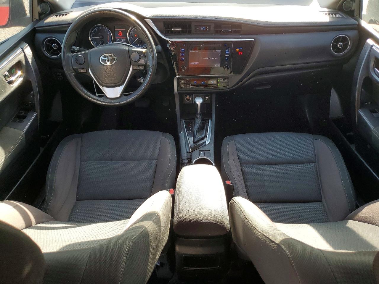 2019 TOYOTA COROLLA LE photo 22