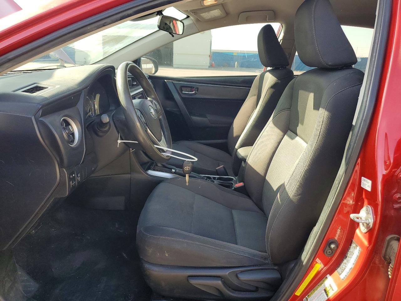 2019 TOYOTA COROLLA LE photo 19
