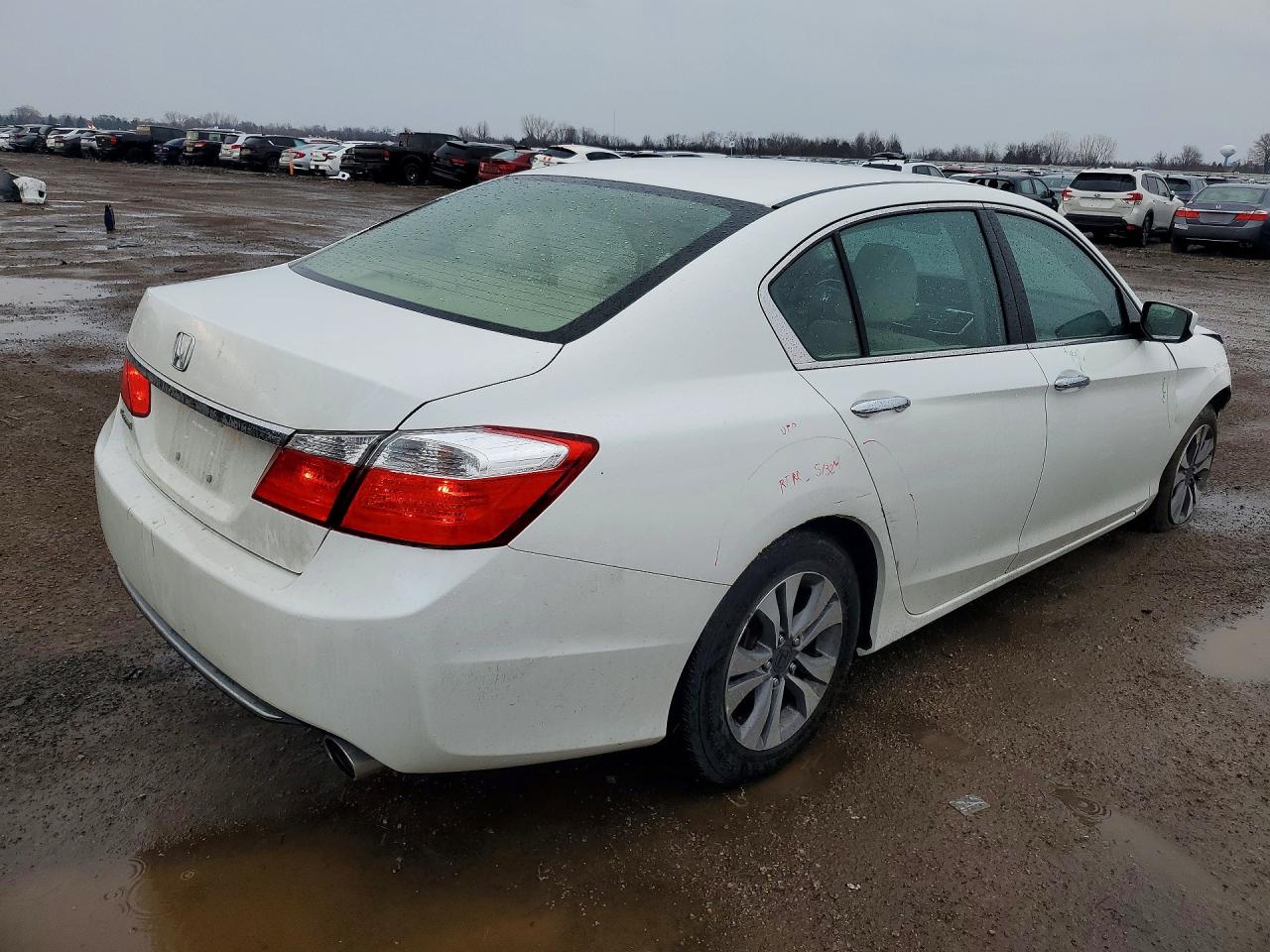 2013 HONDA ACCORD LX photo 5