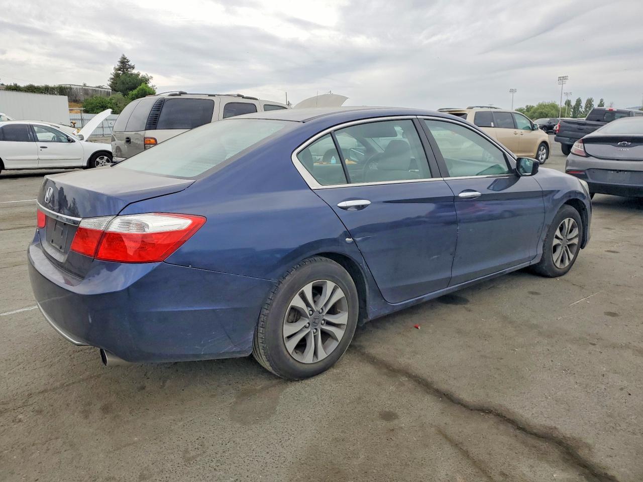 2015 HONDA ACCORD LX photo 5