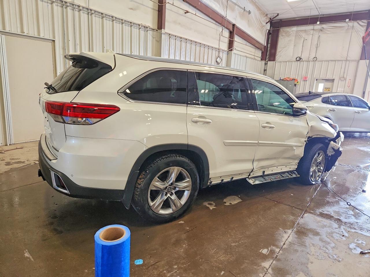 2019 TOYOTA HIGHLANDER LIMITED photo 5