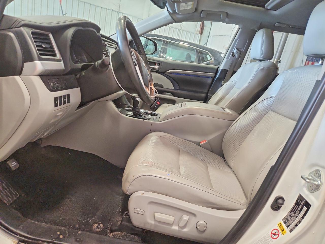 2019 TOYOTA HIGHLANDER LIMITED photo 13
