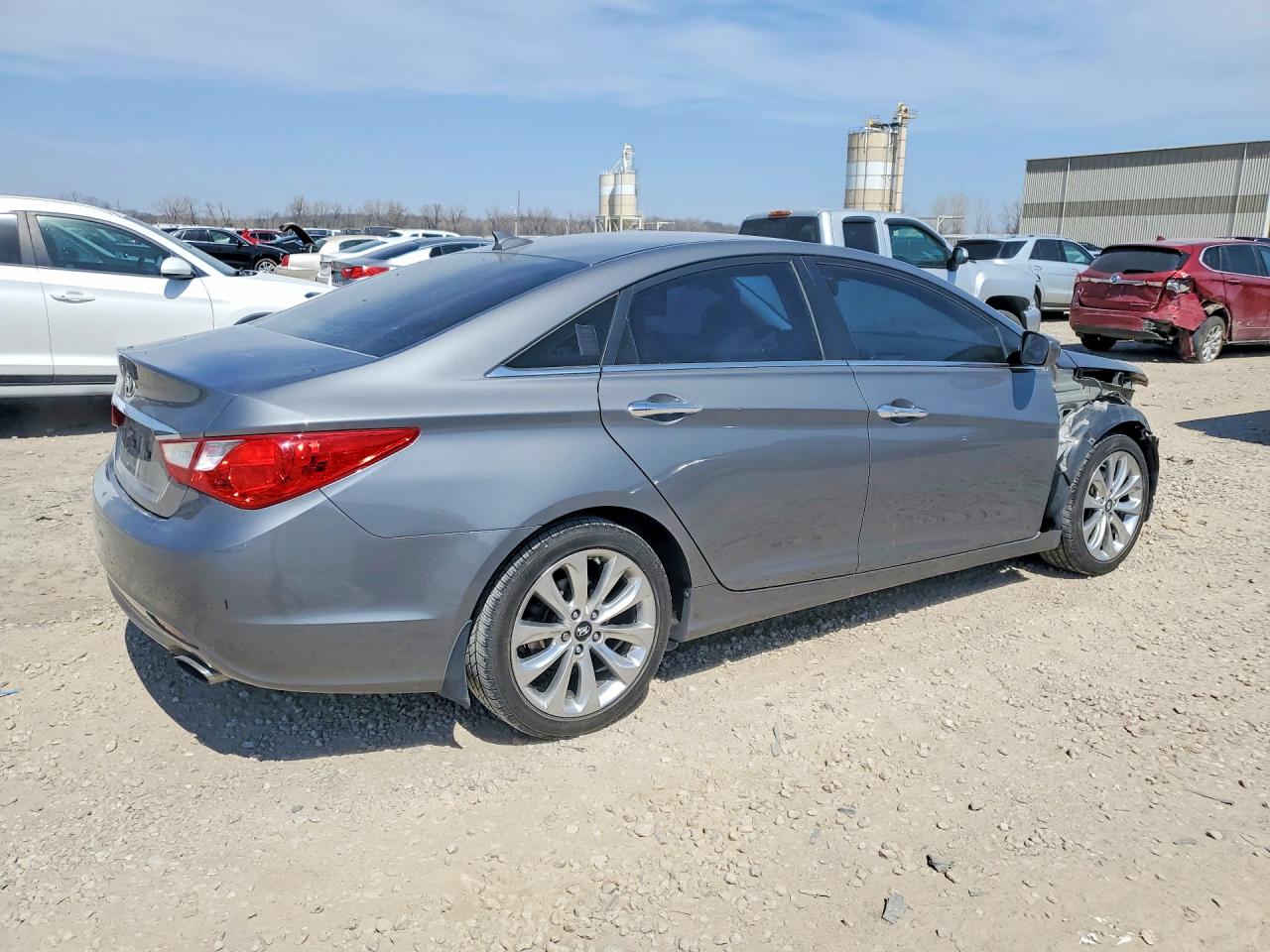 2013 HYUNDAI SONATA SE photo 7
