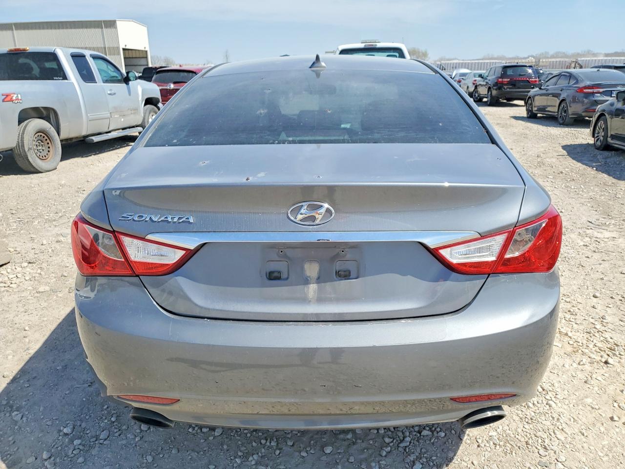 2013 HYUNDAI SONATA SE photo 16