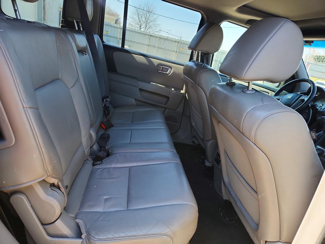2015 HONDA PILOT EXL photo 31
