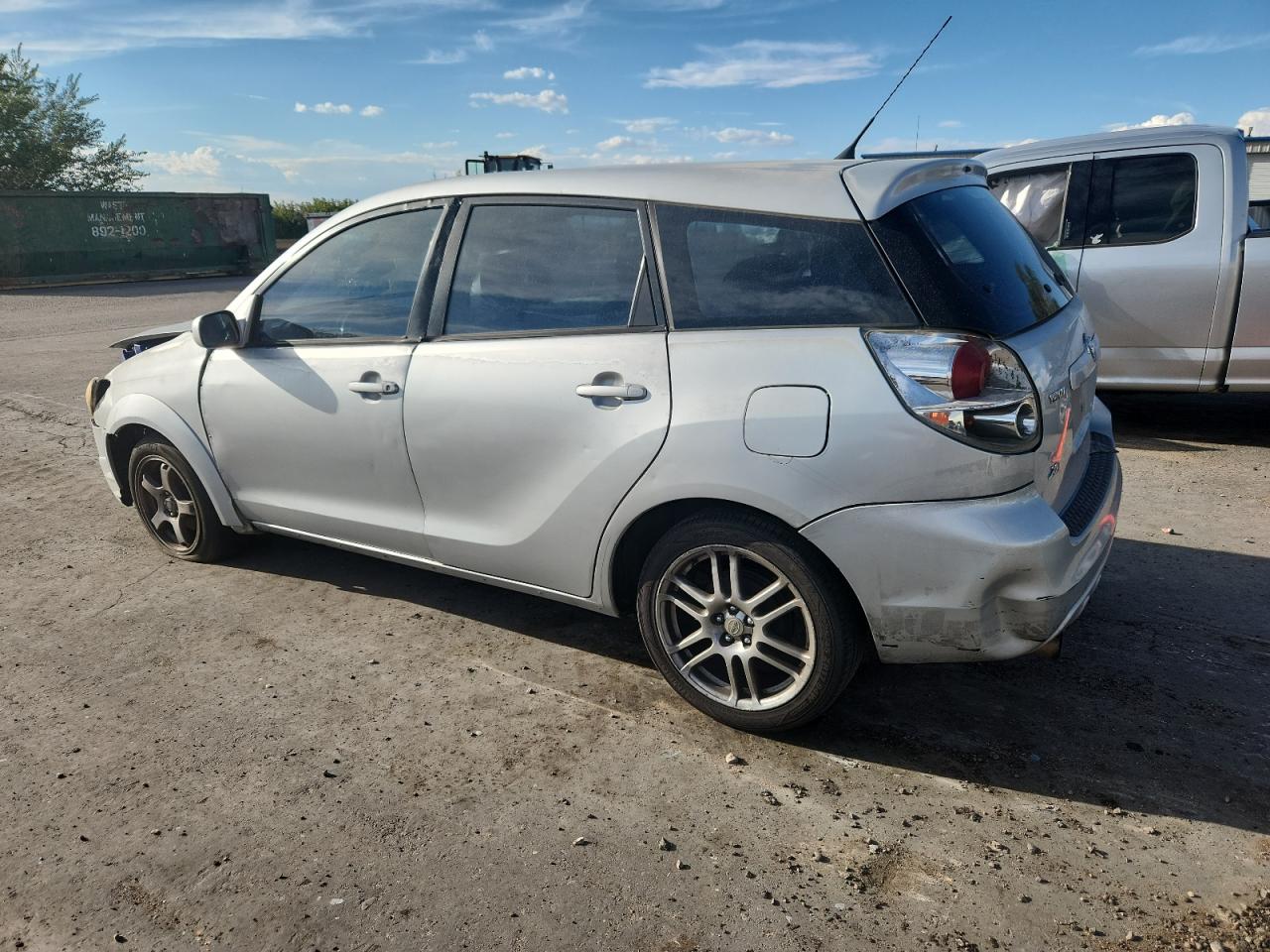 2006 TOYOTA COROLLA MATRIX photo 2