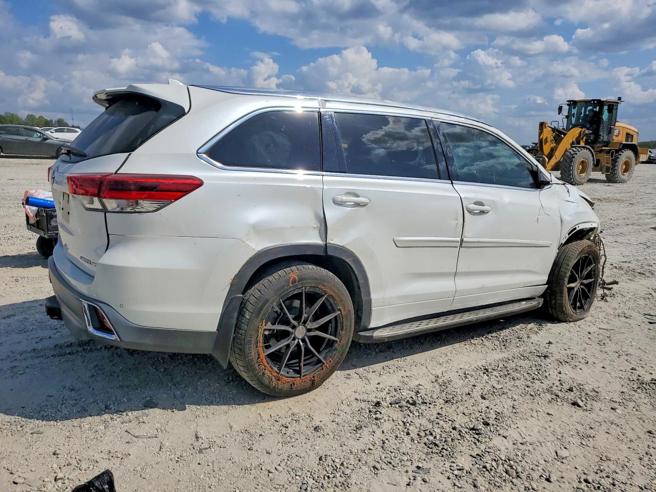2018 TOYOTA HIGHLANDER LIMITED PLATINUM photo 5