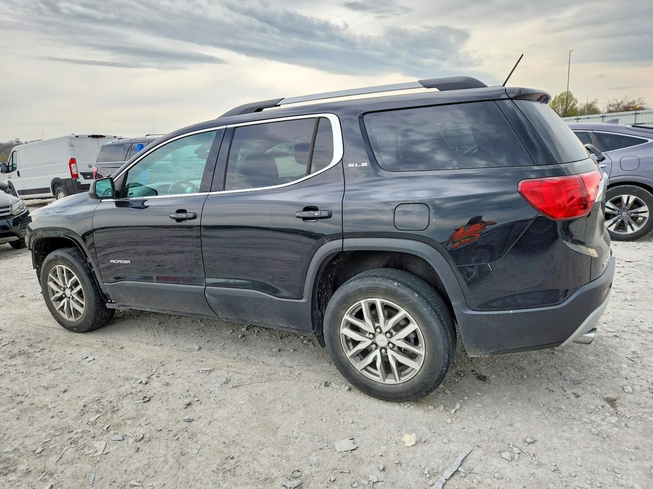 2019 GMC ACADIA SLE photo 3