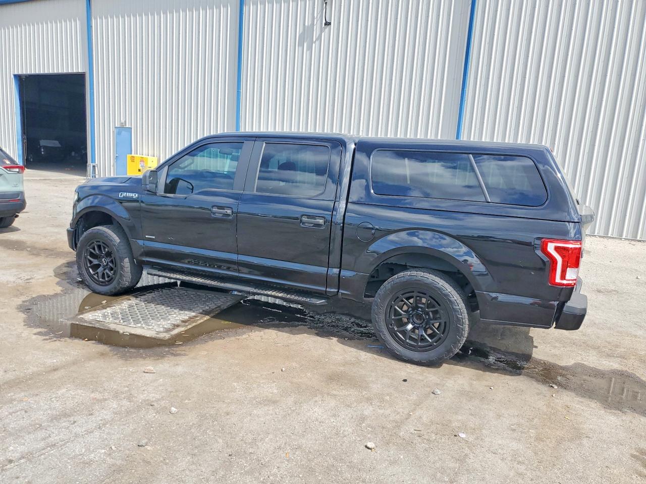 2017 FORD F150 SUPERCREW photo 3