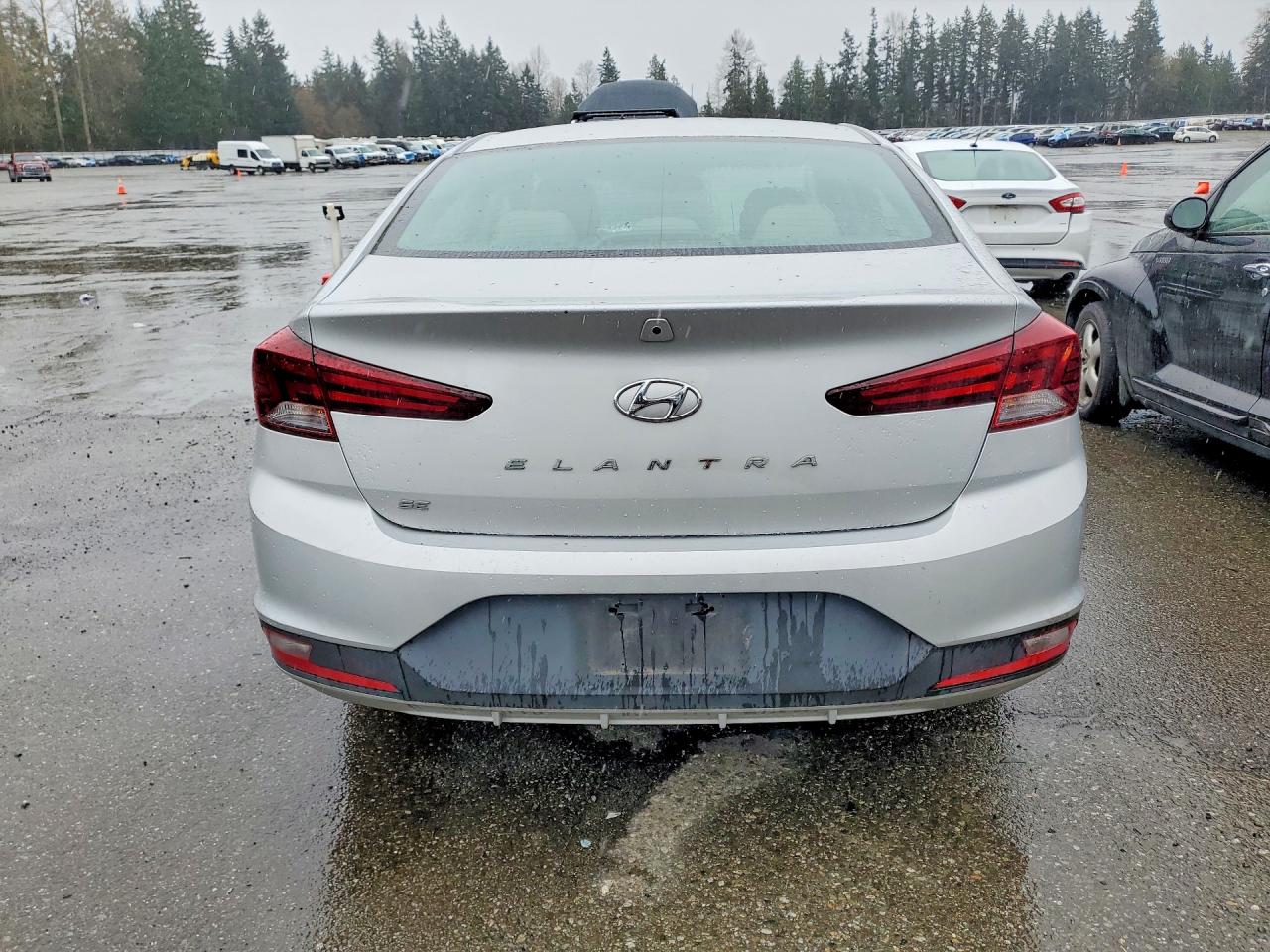2019 HYUNDAI ELANTRA SE photo 16