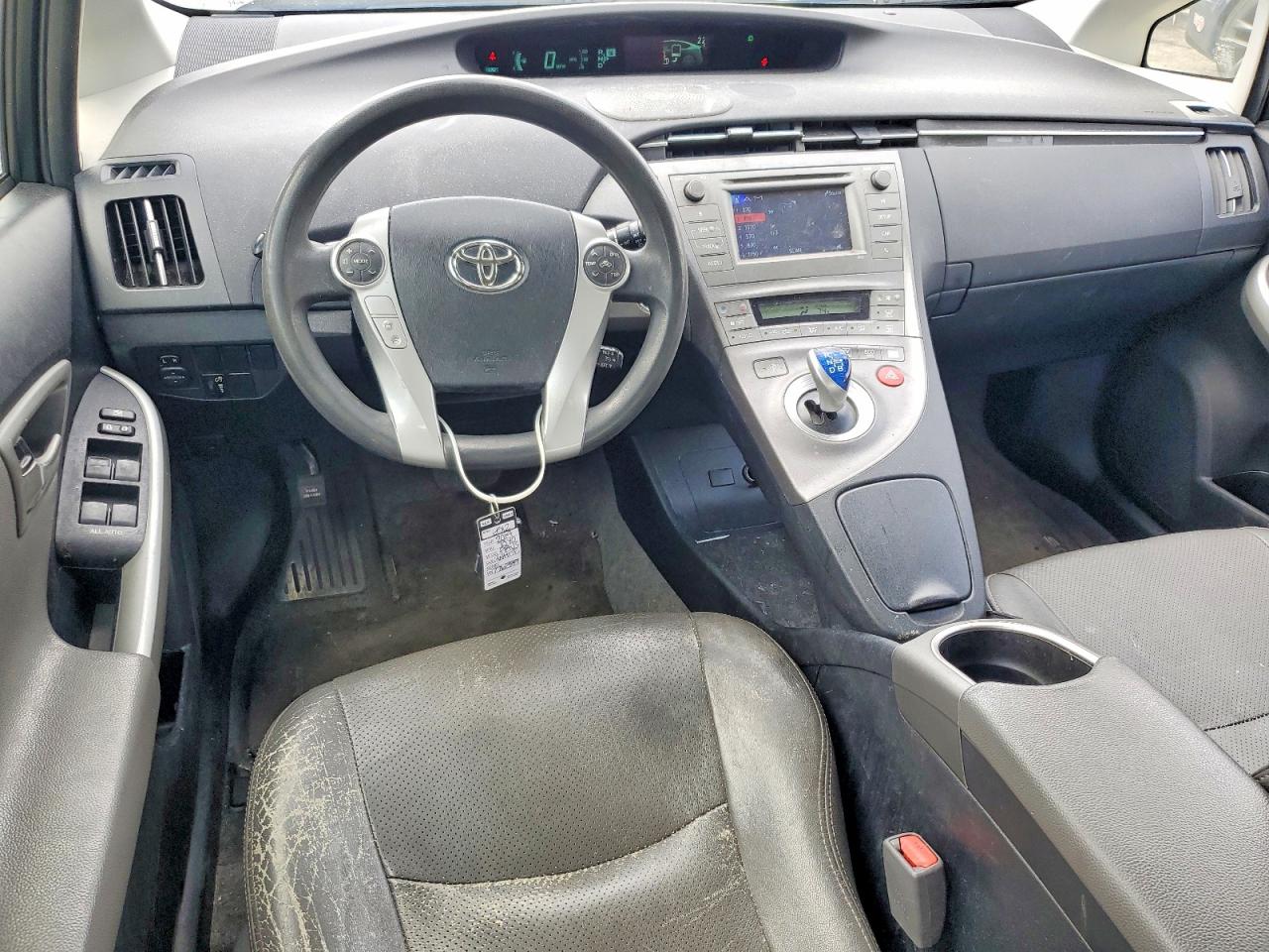 2014 TOYOTA PRIUS TWO photo 22